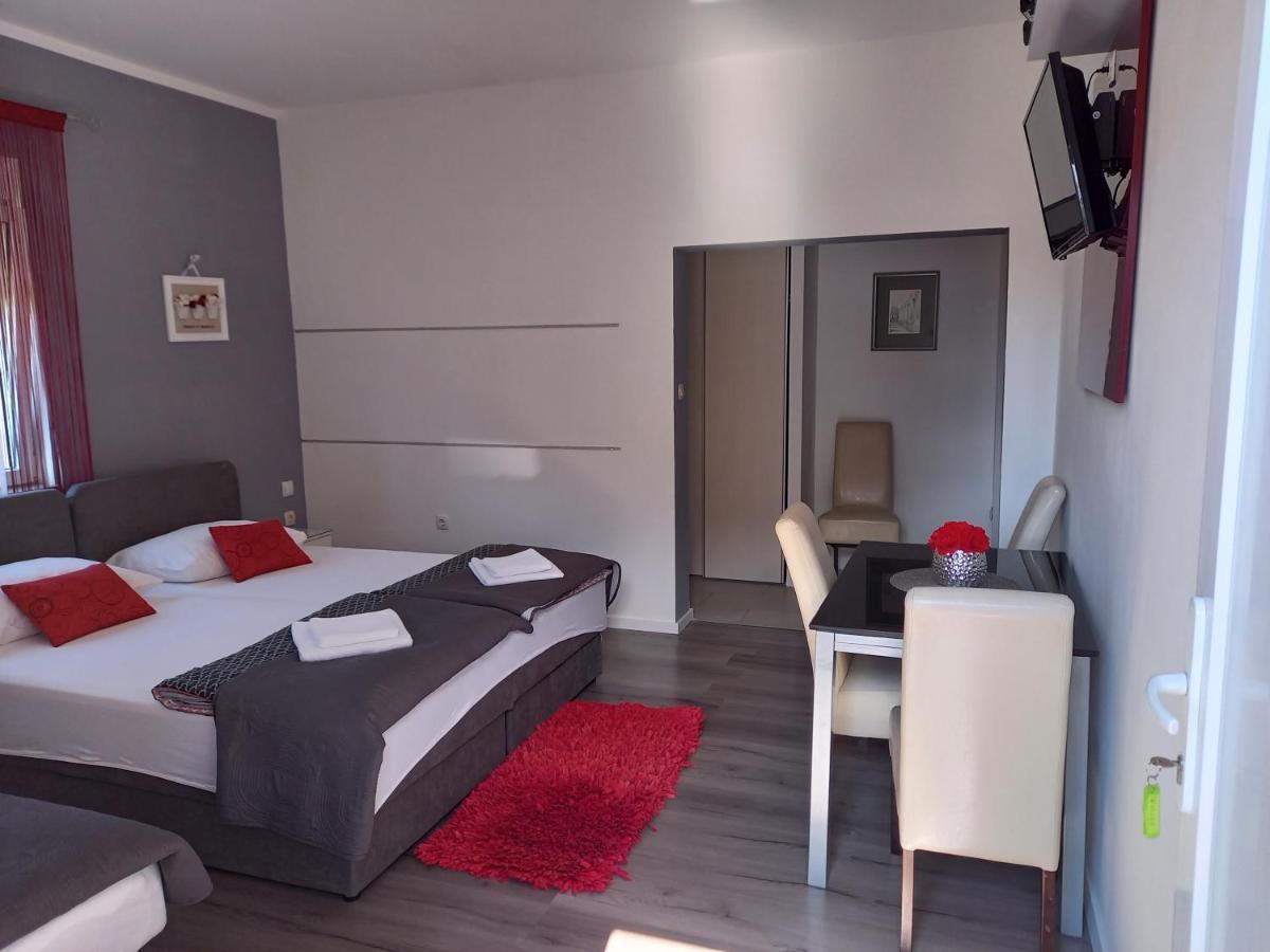 Apartment Benic *